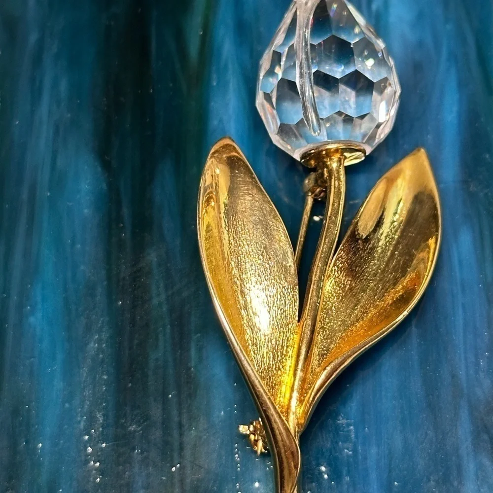 Glass Flower Crystal Brooch 4146 L